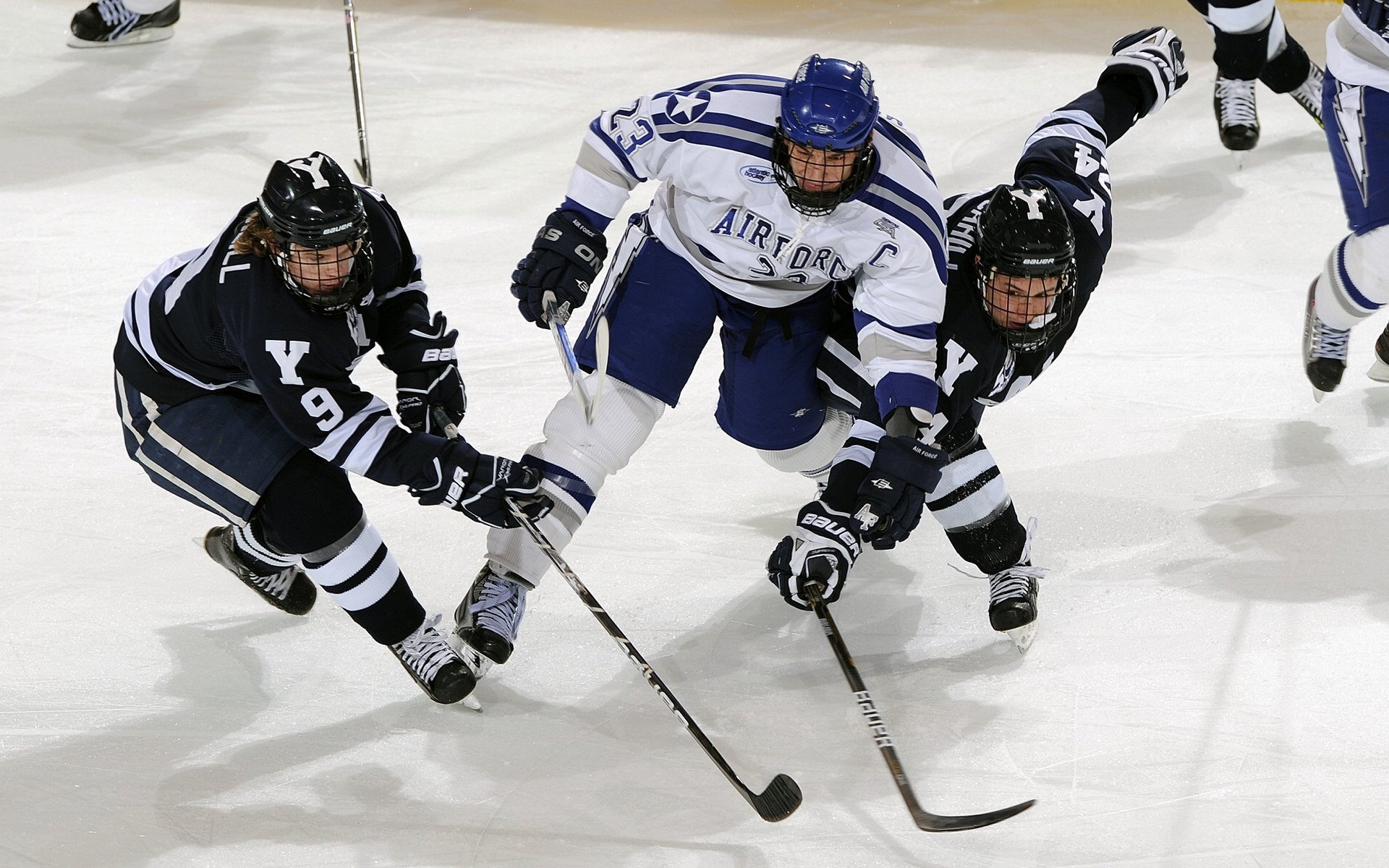 国家队核心位置缺乏长期培养计划，国家队核心竞争力